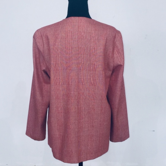 Red and white plaid and herringbone print blazer - Picture 5 of 8